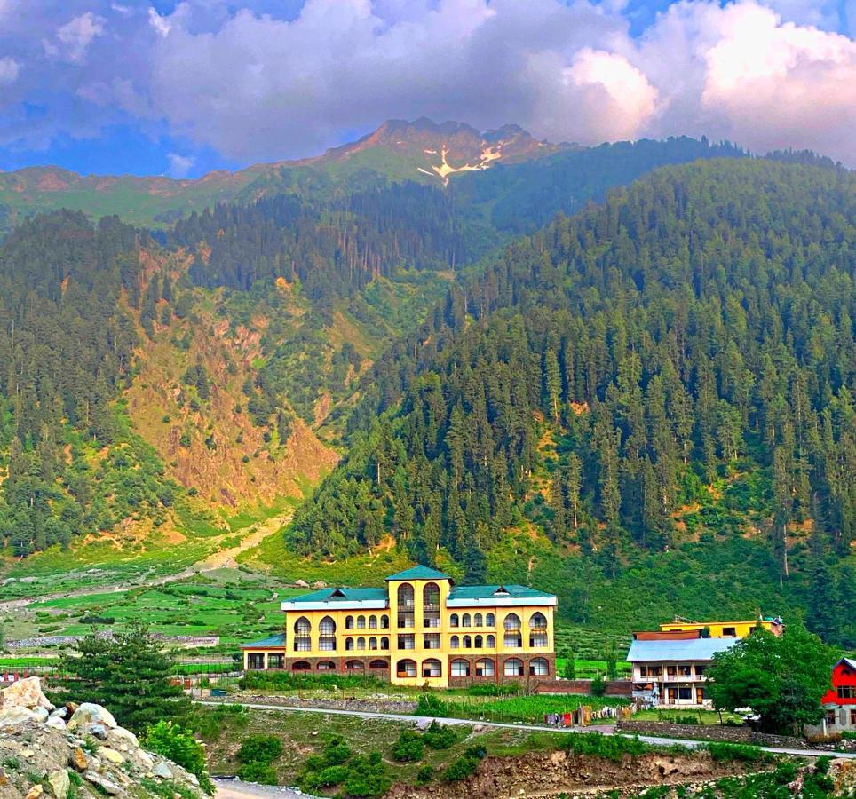The Sultan Resort Kulan Buitenkant foto