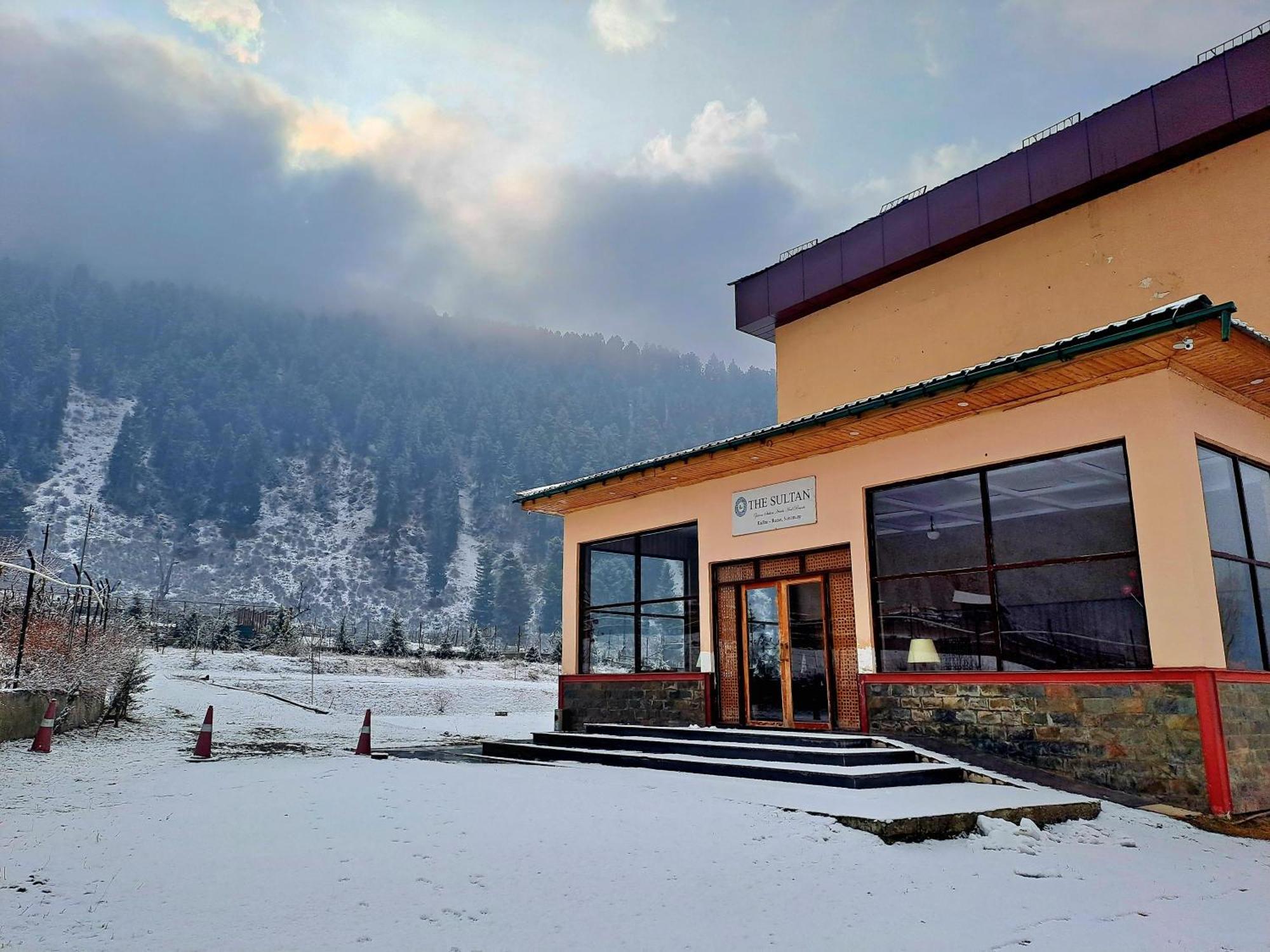 The Sultan Resort Kulan Buitenkant foto